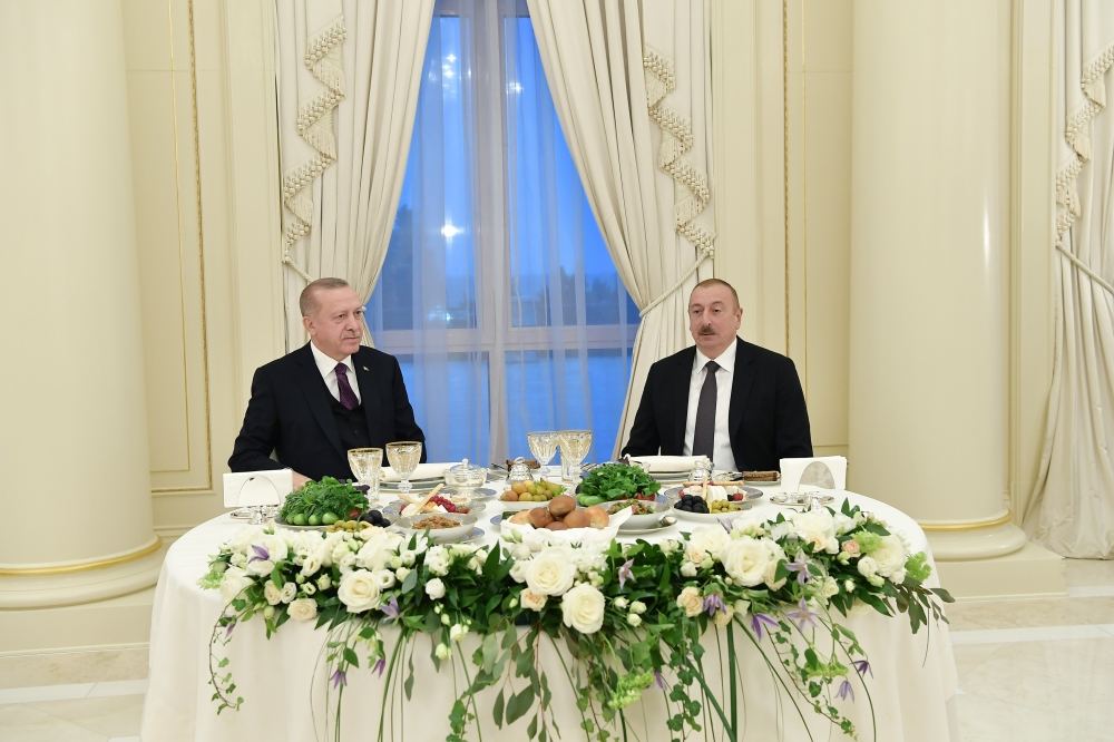 От имени Президента Ильхама Алиева дан прием в честь Президента Турции Реджепа Тайипа Эрдогана (ФОТО)