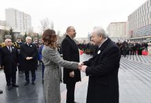 Президент Ильхам Алиев и Первая леди Мехрибан Алиева приняли участие в церемонии почтения памяти жертв Ходжалинского геноцида (ФОТО)