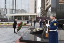 Президент Ильхам Алиев и Первая леди Мехрибан Алиева приняли участие в церемонии почтения памяти жертв Ходжалинского геноцида (ФОТО)