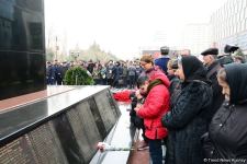 Общественность Азербайджана чтит память жертв Ходжалинского геноцида (ФОТО)