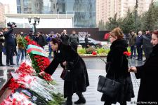 Общественность Азербайджана чтит память жертв Ходжалинского геноцида (ФОТО)