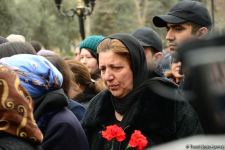 Общественность Азербайджана чтит память жертв Ходжалинского геноцида (ФОТО)