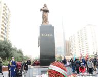 Общественность Азербайджана чтит память жертв Ходжалинского геноцида (ФОТО)