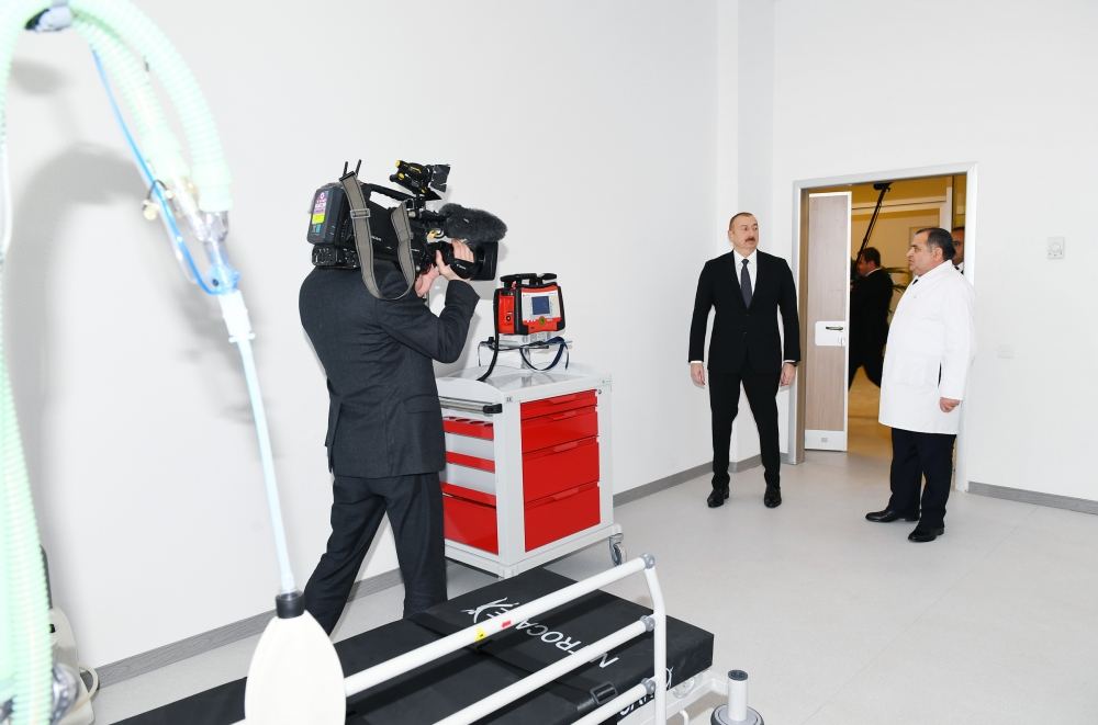 Президент Ильхам Алиев принял участие в открытии Геранбойской районной центральной больницы (ФОТО) (Версия 2)