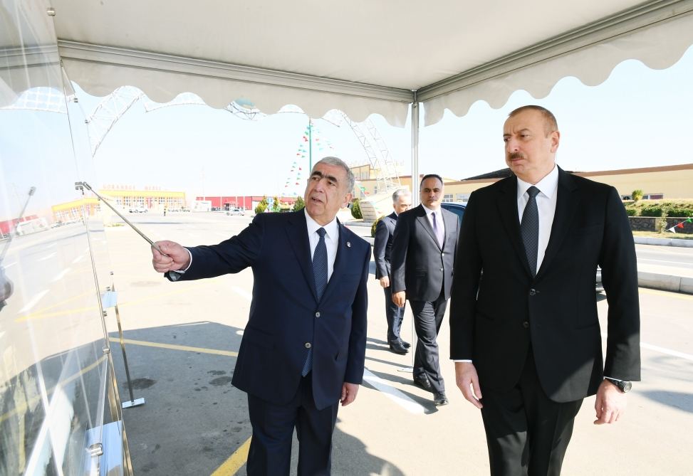 Президент Ильхам Алиев принял участие в открытии дороги Гызылгаджилы-Геранбой-Горан-Рагимли-Вейисли-Газанбулаг-Борсунлу(ФОТО)
