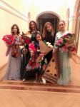 Улыбки на лицах прекрасных дам – праздник в Баку (ФОТО)