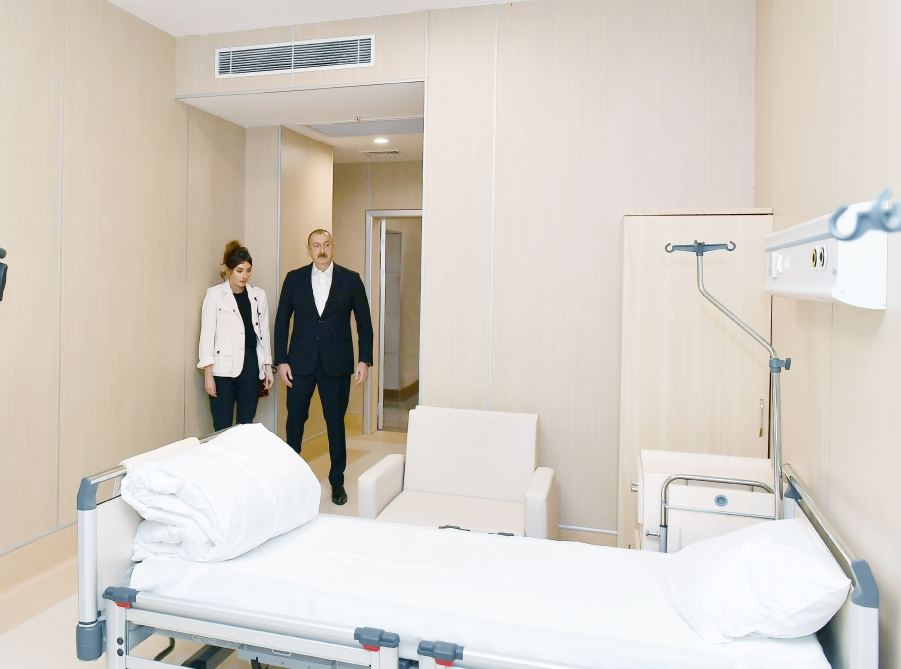 Президент Ильхам Алиев и Первая леди Мехрибан Алиева приняли участие в открытии медицинского учреждения "Ени клиника" в Баку (ФОТО/ВИДЕО) (версия 2)