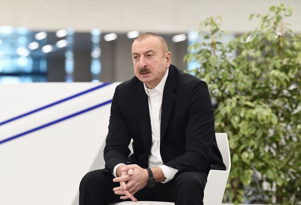 Президент Ильхам Алиев и Первая леди Мехрибан Алиева приняли участие в открытии медицинского учреждения "Ени клиника" в Баку (ФОТО/ВИДЕО) (версия 2)