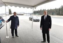 Президент Ильхам Алиев ознакомился с работами по расширению дороги Баку-Сумгайыт и принял участие в открытии пешеходного перехода на пересечении Московского проспекта и улицы 20 Января (ФОТО/ВИДЕО)