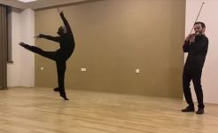 Танцор из Москвы в карантинном центре Баку выступил с концертом (ВИДЕО, ФОТО)