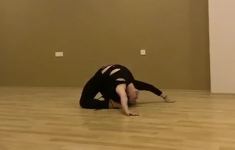 Танцор из Москвы в карантинном центре Баку выступил с концертом (ВИДЕО, ФОТО)