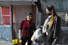Депутат Севиль Микаилова оказала продовольственную помощь малообеспеченным семьям и одиноким лицам (ФOTO)
