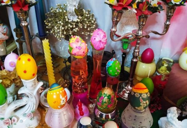 В Баку создан красочный домашний музей Пасхи (ФОТО)