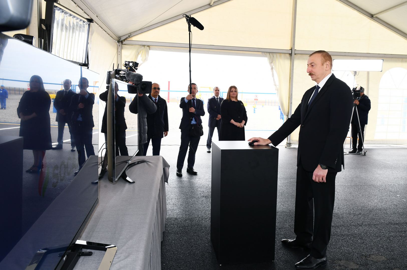 Президент Ильхам Алиев принял участие в открытии магистрального газопровода, проложенного в Сумгайыт (ФОТО/ВИДЕО)