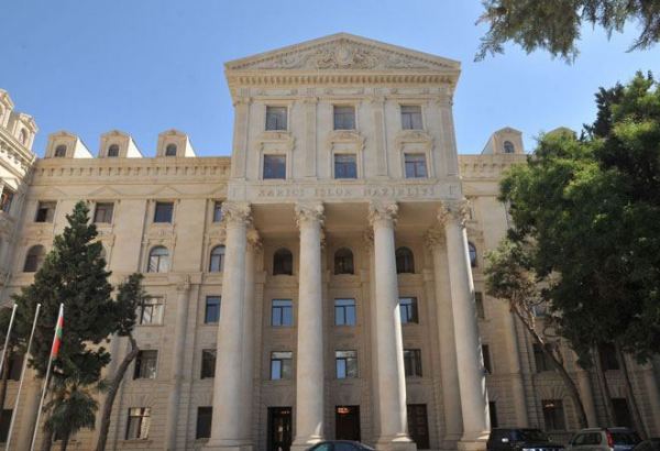 Главы МИД Азербайджана и Лаоса обменялись поздравительными письмами