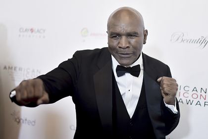 Эвандер Холифилд объявил о возвращении в бокс