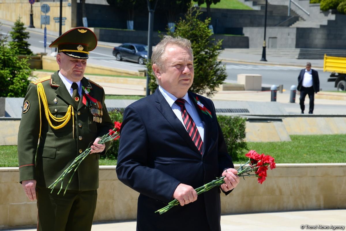 Azerbaijan marks Day of Victory in Great Patriotic War (PHOTO)