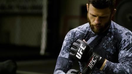 Кровавый нокаут: Каттар сразил Стивенса точным ударом на UFC 249