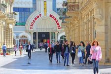 Баку после смягчения режима карантина - от "Торговой" до Площади фонтанов (ФОТО)
