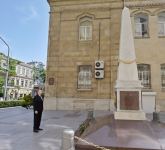 Президент Ильхам Алиев посетил памятник, возведенный в честь Азербайджанской Демократической Республики (ФОТО)