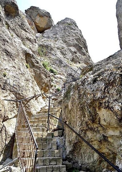 Тайны и предания горы Бешбармаг- Хыдыра Зинда в Азербайджане (ФОТО)