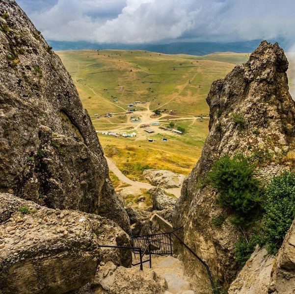 Тайны и предания горы Бешбармаг- Хыдыра Зинда в Азербайджане (ФОТО)