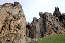 Тайны и предания горы Бешбармаг- Хыдыра Зинда в Азербайджане (ФОТО)