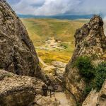Тайны и предания горы Бешбармаг- Хыдыра Зинда в Азербайджане (ФОТО)