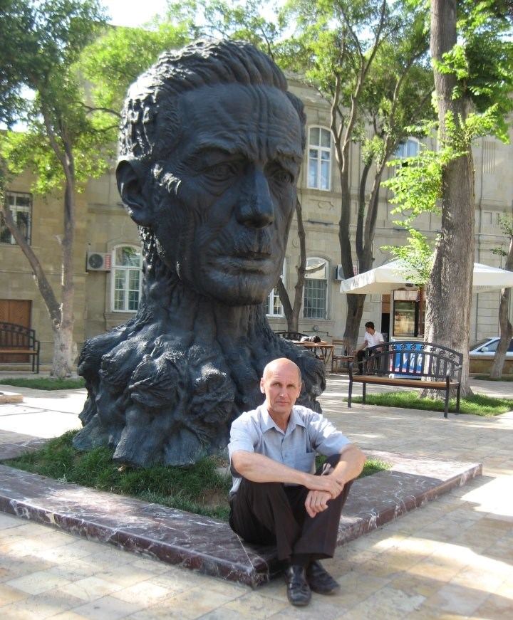 Марат Шафиев прервал 14-летнее затишье  "Хроникой одного десятилетия" (ФОТО)