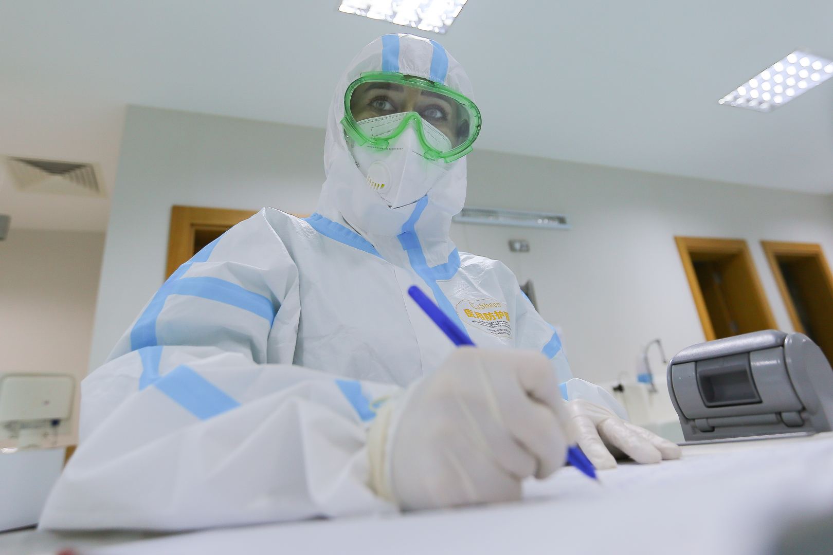 Бойцы невидимого фронта! Азербайджанские врачи, борющиеся с коронавирусом (ФОТО)