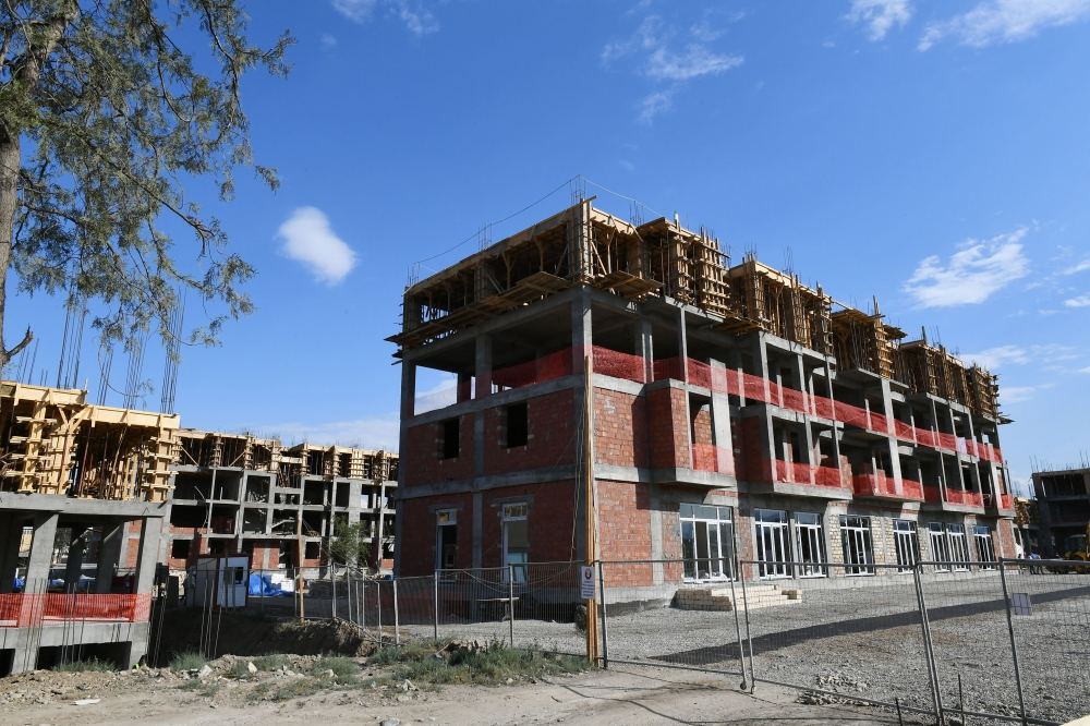 Azerbaijani president, first lady view construction of residential complex in Ganja (PHOTO)