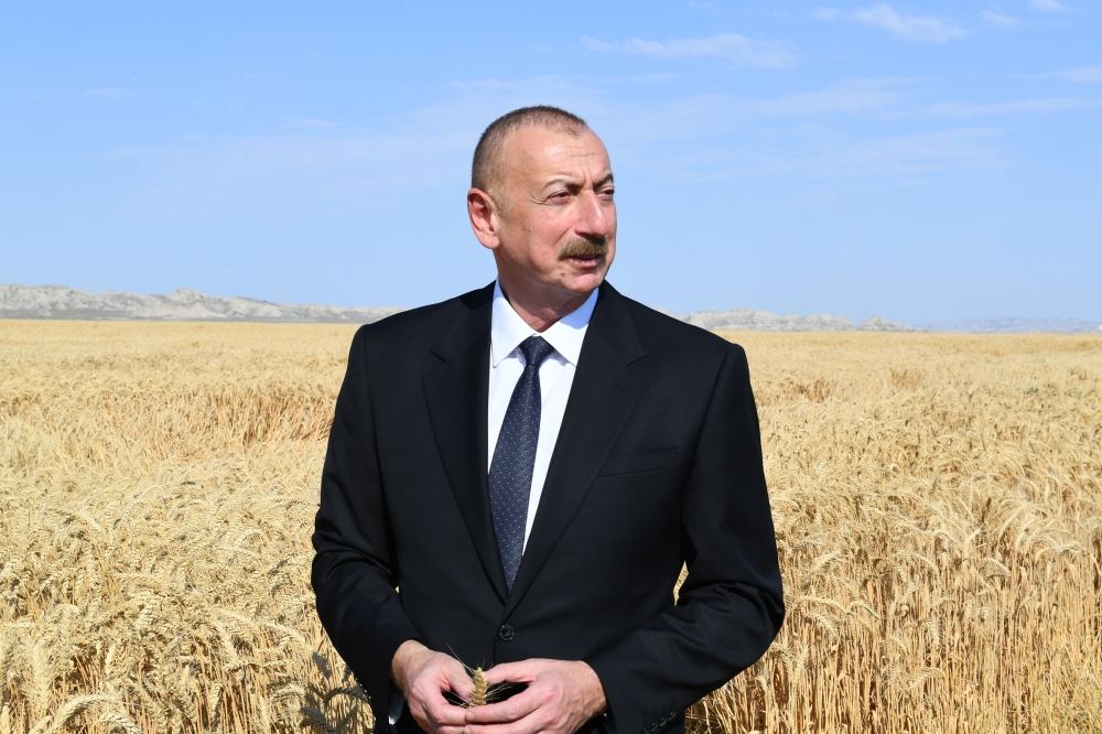 President Ilham Aliyev viewed activities of agropark owned by Agro Dairy LLC in Samukh (PHOTO)