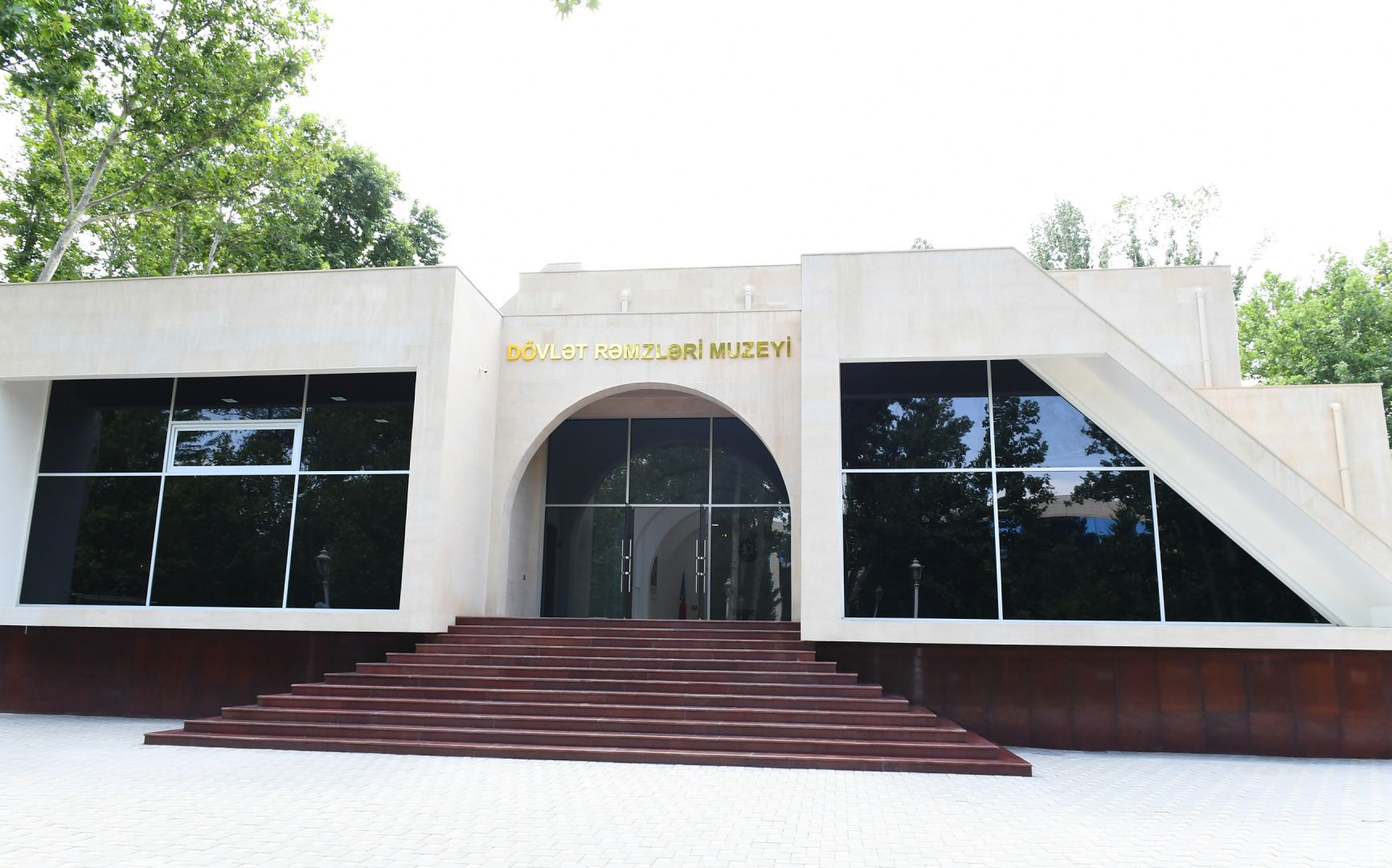 Azerbaijani president inaugurates State Symbols Museum in Mingachevir (PHOTO)