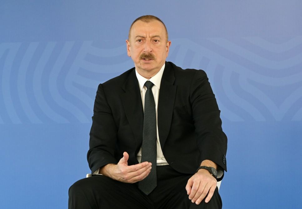 Президент Ильхам Алиев и Первая леди Мехрибан Алиева приняли участие в открытии модульного госпиталя для лечения больных коронавирусом в Баку (ФОТО/ВИДЕО)
