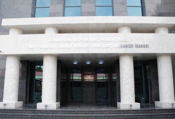 Распространены видеокадры операции по разоблачению худрука Госоркестра духовых инструментов Лютфи Гадирова
