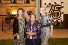Рухангиз Гасымова отмечает юбилей: Друзья в шутку называют меня "дрампозитором" (ФОТО)