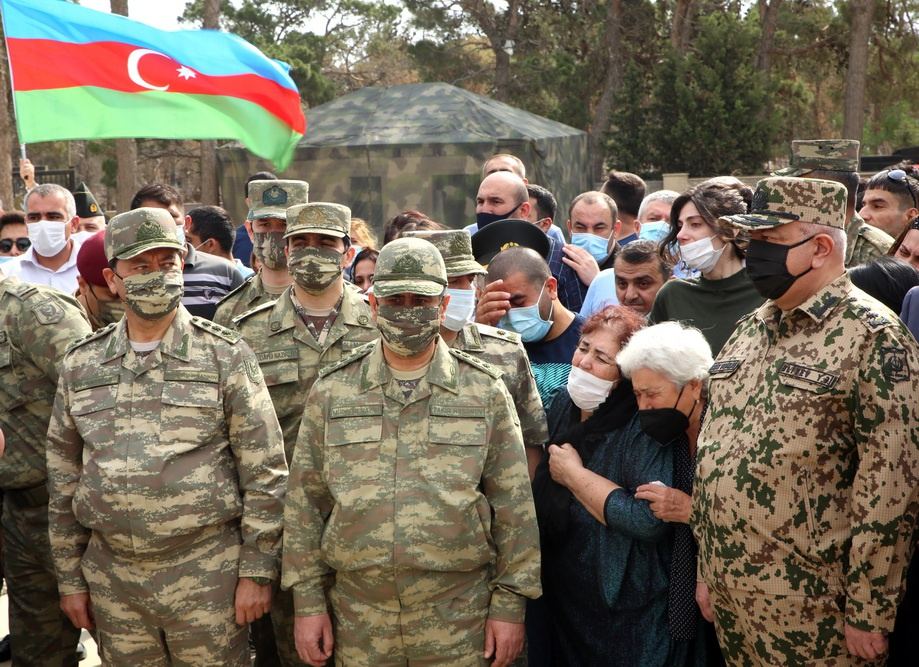 Научите меня стрелять …Памяти генерал-майора Полада Гашимова,  полковника Ильгара Мирзоева и всех шехидов (ВИДЕО)