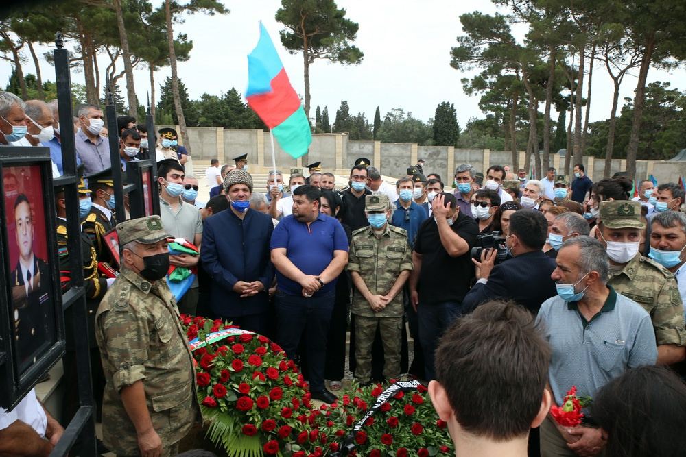 Научите меня стрелять …Памяти генерал-майора Полада Гашимова,  полковника Ильгара Мирзоева и всех шехидов (ВИДЕО)