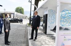 Президент Ильхам Алиев посетил памятник великому лидеру Гейдару Алиеву в Исмаиллы (ФОТО)