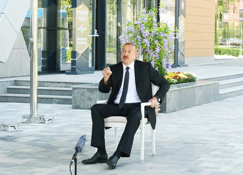 Президент Ильхам Алиев принял участие в открытии Балакенского регионального центра ASAN xidmət (ФОТО)