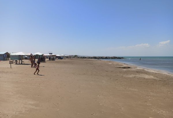 Azerbaijani minister names climate change among Caspian Sea's water level decrease reasons