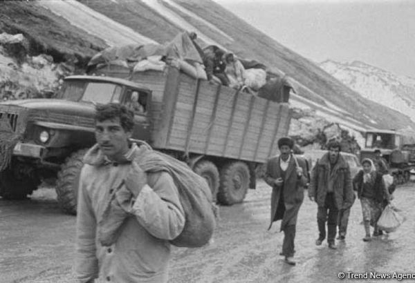 Все въезды и выезды в нашем селе были перекрыты - изгнанный из Армении азербайджанец рассказал о пережитом в ту пору