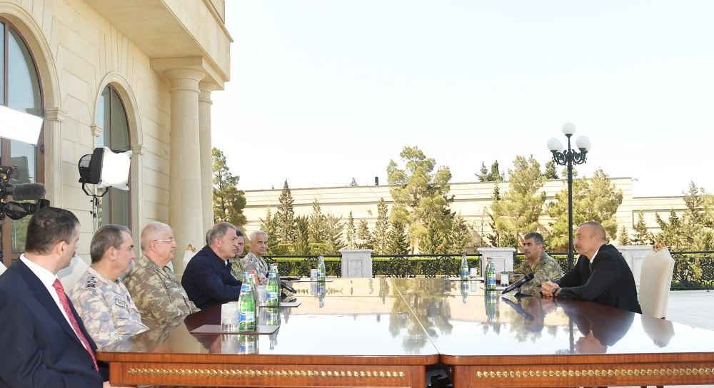 Президент Ильхам Алиев принял делегацию во главе с министром национальной обороны Турции (ФОТО/ВИДЕО)