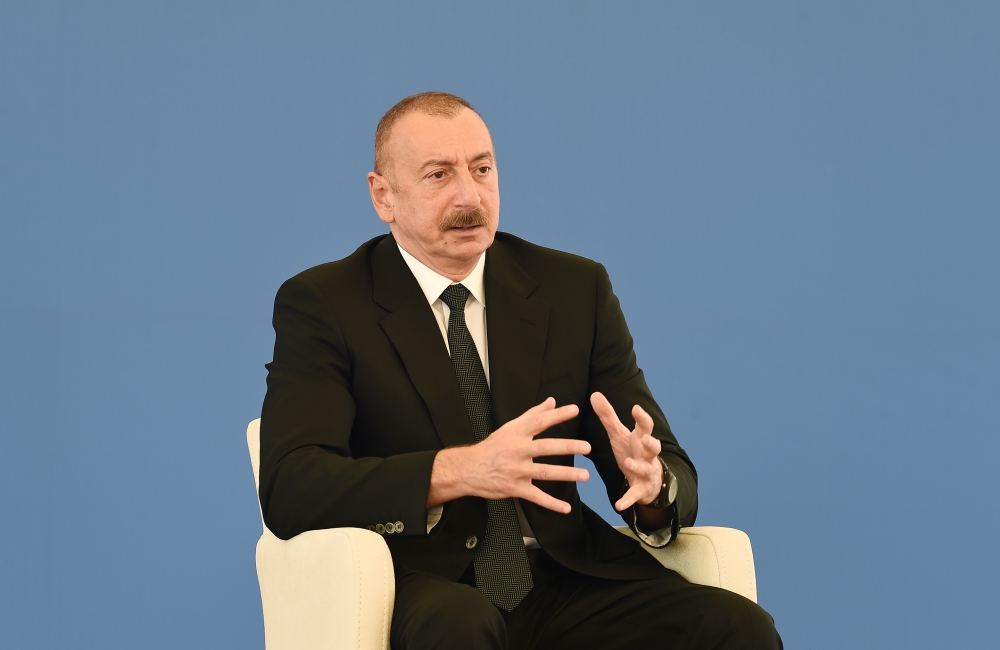 Президент Ильхам Алиев ознакомился со строительством 330/220/110-киловольтной электроподстанции «Гобу» (ФОТО)