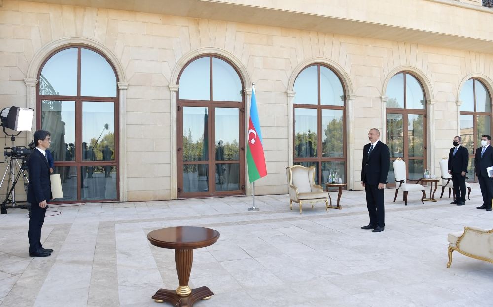 Azerbaijani president receives credentials of incoming Japan ambassador (PHOTO)