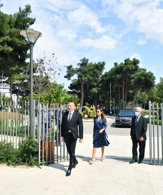 Президент Ильхам Алиев и Первая леди Мехрибан Алиева приняли участие в открытии двух новых корпусов Университета ADA (ФОТО)