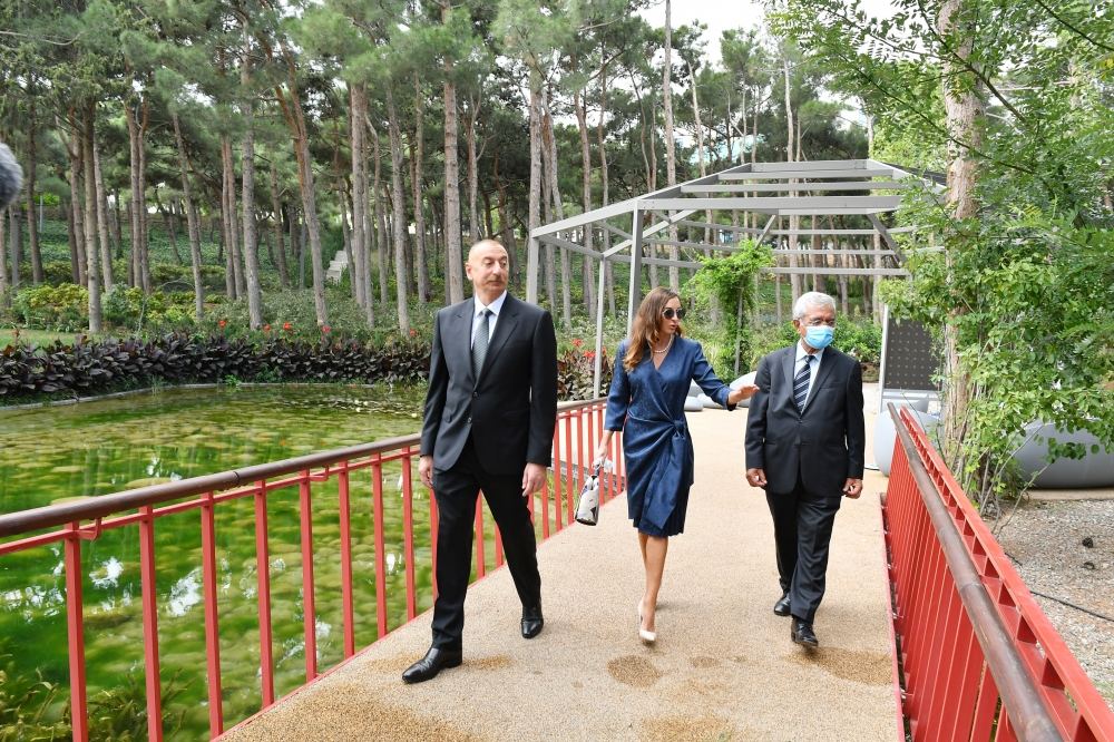 Президент Ильхам Алиев и Первая леди Мехрибан Алиева приняли участие в открытии двух новых корпусов Университета ADA (ФОТО)