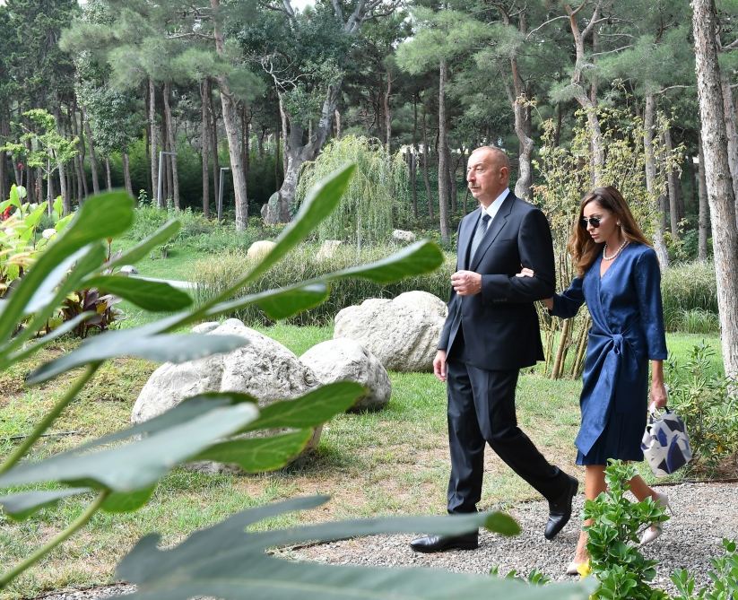 Президент Ильхам Алиев и Первая леди Мехрибан Алиева приняли участие в открытии двух новых корпусов Университета ADA (ФОТО)