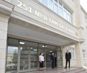 Президент Ильхам Алиев ознакомился с капитальными ремонтными работами в школе номер 251 в Баку, принял участие в открытии нового корпуса этого учебного заведения (ФОТО) (версия 2)