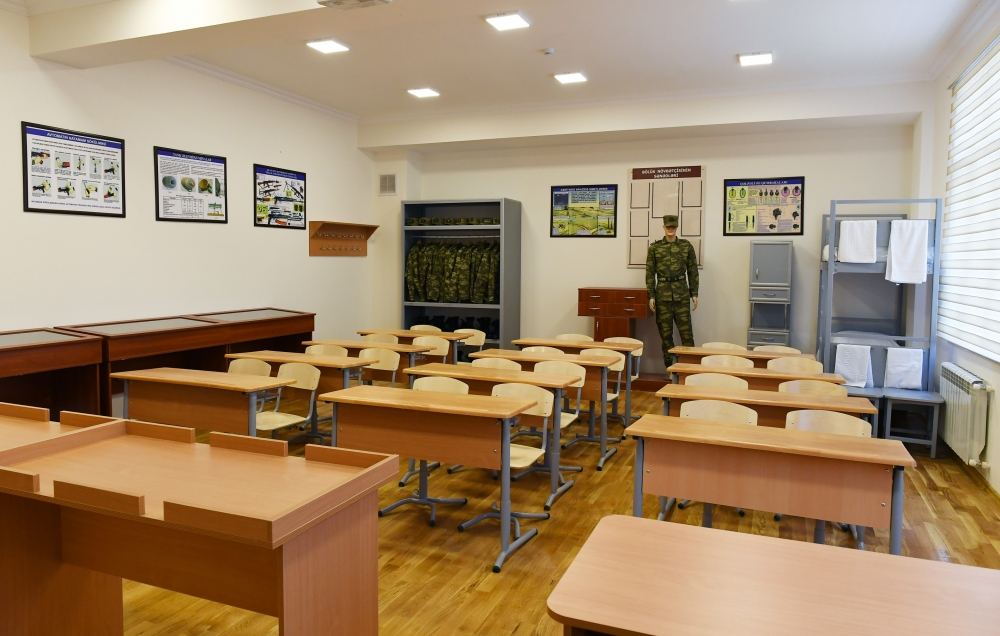 Президент Ильхам Алиев принял участие в открытии школы номер 154 в поселке Амирджан (ФОТО)